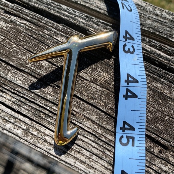 Gold T Pin - Picture 5 of 5